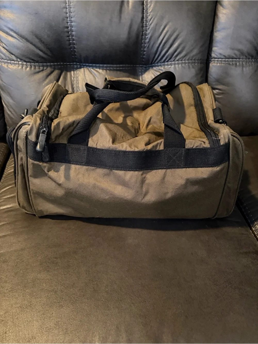 Eddie Bauer Olive Green Men's Duffel with Shoulder Strap